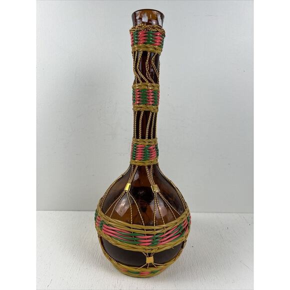 Amber‎ Glass Wine Decanter Genie Bottle Multi-Color Woven Vinyl 13-1/2 inches - Picture 4 of 8